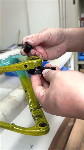 【GRARO組み立て】カーボングラベルフレームにパーツを取り付け｜バイクビルド工程②