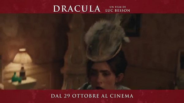 DRACULA - L'amore perduto di Luc Besson. Con Caleb Landry Jones, Christoph Waltz, Matilda De Angelis