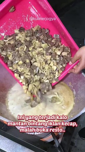 Nasi Babat Mbok Wanto: Kuliner Jogja Terenak di Selokan Mataram!