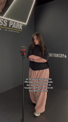 On veux pas de vos vielles meuf aigris la @Urban Outfitters @Gymshark