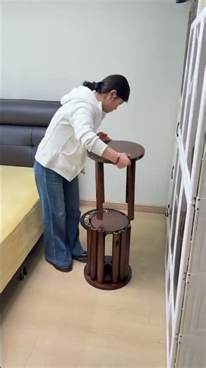 This is called saving space! Bench! Transform into a coffee table flower stand! Save space! Stools