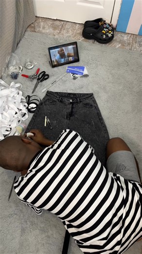 472K views · 8.9K reactions | Let’s up cycle these jorts,I made these for the rocking the daisies weekend #tawanadelroy #fashion | Ndiwavho.couture | Facebook