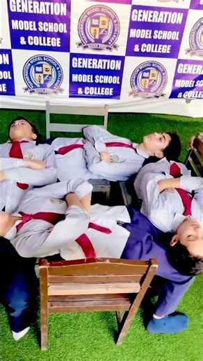 Human Chair Activity | Fun Physics Experiment with Students 🪑🔬 #PhysicsActivity #scienceactivity