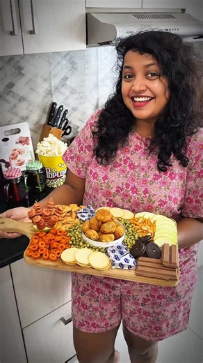 Magic Compass on Instagram: ". දවසම උනත් මේ වැඩේ කරන්න පුලුවන් . . . #food #movie #srilanka #husbandandwife #home"