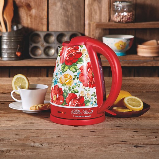 The Pioneer Woman Cord-Free Kettle Is Gorgeous—and It's on Sale Now at Walmart
