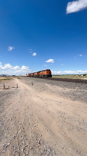 25 reactions | This is one of my favorite railfan locations. As trains leave the yard in Belen NM, it hits this elevated curve and then throttles up as it climbs out of the Rio Grande Valley. #trains #freighttrain #BNSF #notamodel | Arizona N Scaler | Facebook