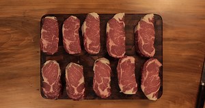 19M views · 74K reactions | Rib eye añejado por 50 días, técnica de maduración y comparación en el asador  | Munchies Lab | Facebook