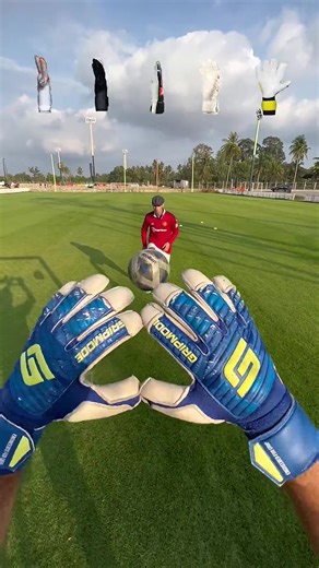 那个手套是你最喜欢的😁_#footballedits #footballtiktok #soccerhighlights #fypfootball #footballfans