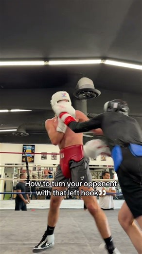 How to throw a check left hook🥊 #boxing