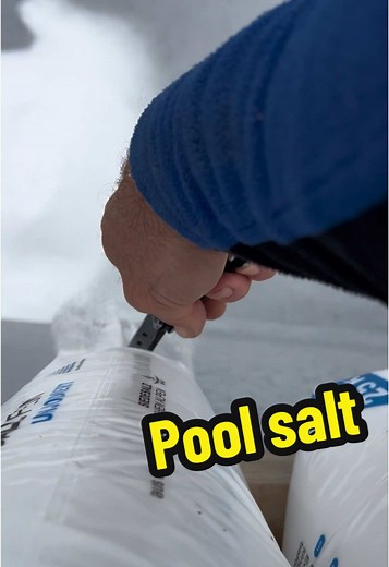 Pool salt. #verbuszodatechnika #swimmingpool #pool #piscina #medence #sósmedence #foryou #saltpools #piscinadesal #vákumsó