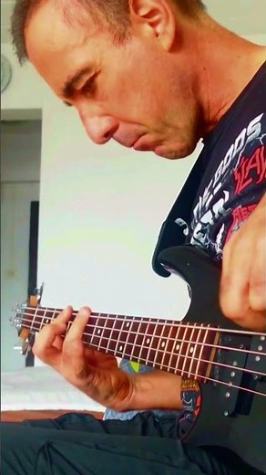 ibanez gsrm20 mikro short scale bass guitar