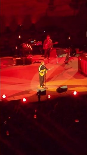 Lewis Capaldi singing Forever at Red Rocks in Morrison, CO (April 28th, 2026) #lewiscapaldi #concert