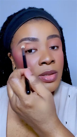 Natural eyeshadow tutorial #shorts #naturalmakeuptutorial