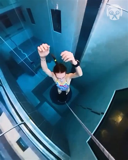 22K views · 106 reactions | Insane deep pool diving Partner: alessia.zecchini IG: https://www.instagram.com/alessia.zecchini | Crafty School | Facebook