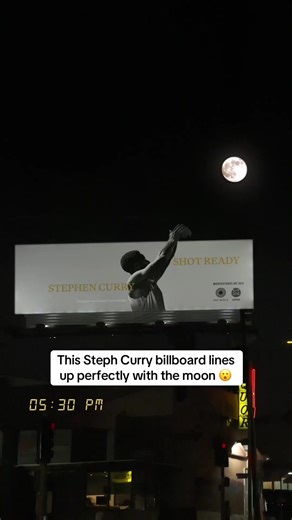 Steph’s billboard placement in LA is insane 🌕🔥 (via @Stephen Curry) #nba #basketball #warriors #stephcurry
