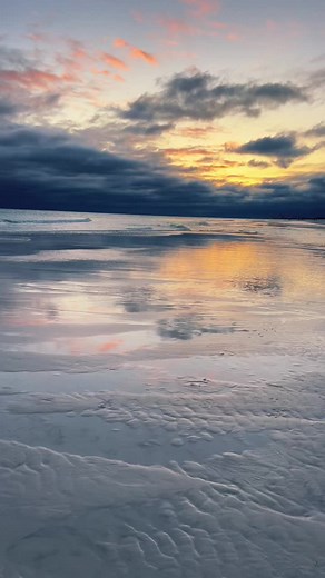 Mesmerizing Sunset Reflection over the Ocean