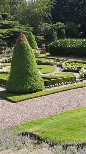 England me Italian Park ka Manzar || View of the Italian Park in England || Noor e Wahi