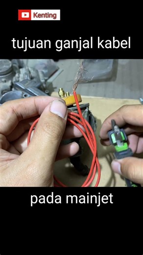 The purpose of the cable wedge on the carburetor #youtubeshorts #shorts #shortvideo