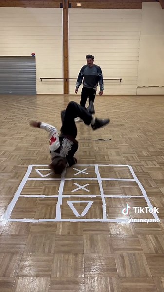 Morpion version dance 😂