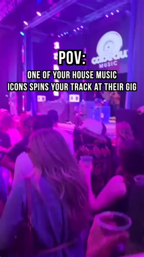 Received this video last night of Osunlade spinning one of the remixed versions of my track ‘Closer’🙌 To say the least, I couldn’t believe this had actually happened! Osunlade has been a big part in forming my love for Deep/Soul House which makes this feel even more surreal!🙌 After such a great reception of the original version of ‘Closer’, I teamed up with the amazing Beyond Tommorow Record Label to explore the other sonic possibilities of the track! This resulted in 4 remixes released under 