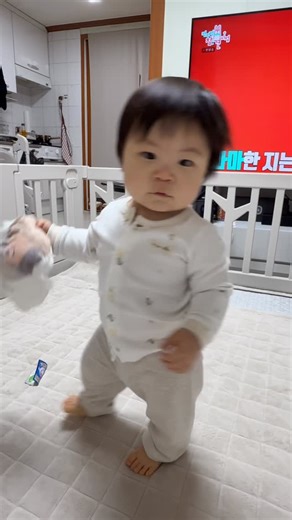 차조딸 on Instagram: "비틀비틀〰️왔다리갔다리〰️🥴"