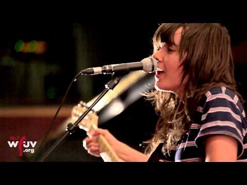 Courtney Barnett - "Avant Gardener" (Electric Lady Sessions)