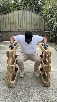 Turning old pallets into an amazing place to store tools