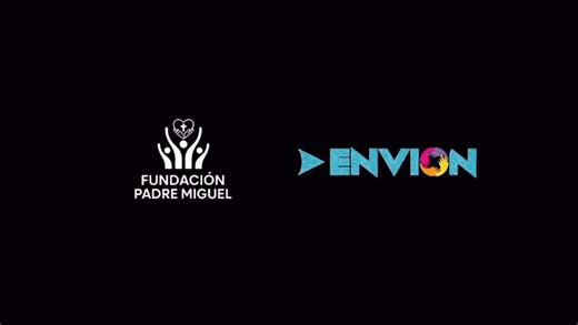 el padre miguel vive