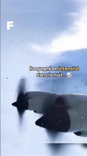 Un avion de la NOAA a traversé l’œil de l’ouragan Béryl ! Catégorie 5. 🌀🌪️