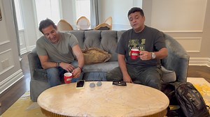 The reinforcement has arrived in New York….but not happy to see the sultan of swing so upset….big day today time to change the moad….time to have a good cup of @tapalofficial tea with a friend in shock from the last match defeat….. Wasim Akram aik cup aur hojaye…. #aikcupaur #tapal #tea #friends #pakistan #icct20worldcup #cricket #life #usa | Fakhr-e-Alam