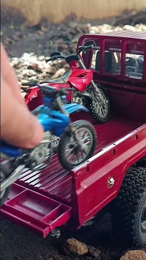 RC MN82 Carries Two Dirt Bikes Like a Boss! 🚙🏍️