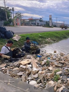 30K views · 893 reactions | Prevent to Remove Plastic Unclog Drain Avoid water Pollution#rain #short #flood #shorts #Remove #unclog #plastic #cleaning #lifestyle #fblifestyle | Phea Cleaning Culverts | Facebook