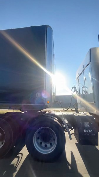 Semi Truck Tarp System #semi #truckingjobs #transportation