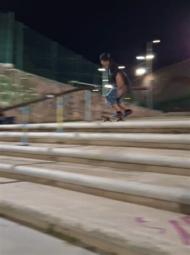 De_leonsk8: Skateboarding Passion
