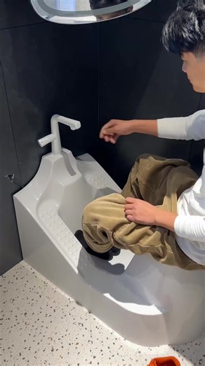 Innovative Foot Bath Pot for Relaxation