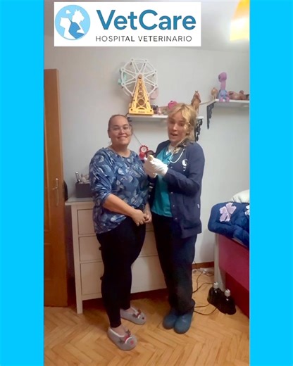 🦎🏥 Chequeo general a domicilio para nuestra pogona Agradecemos a Vetcare Hospital por la atención profesional y detallada. Durante la visita se revisaron: • Estado general y condición corporal ⚖️ • Hidratación y mucosas 💧 • Boca y cavidad oral 👄 • Piel y muda 🩺 • Ojos y extremidades 👀🦵 • Respiración y ritmo cardíaco ❤️ • Temperatura y manejo ambiental en su terrario 🌡️🏜️ • Alimentación y suplementación 🥬💊 📲 Para consultas o citas: 673 267 276 #VetcareHospital #Reptiles #Pogona #Veter