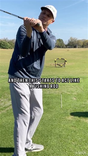 If your club feels unstable or heavy at the top — check your trail-hand thumb position. Most golfers place their right thumb straight down the shaft or wrap it too far around the grip. Both kill connection and make the club feel out of control. ✅ Here’s what you want: Set your right thumb slightly on the front side of the grip — not directly on top. Your thumb and forefinger should create a clean “V” shape that points up toward your trail shoulder. This keeps your hand connected to the handle an