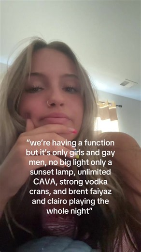 and it’s at a beach house and we all have cute little sativa pens #cava #thisismydream