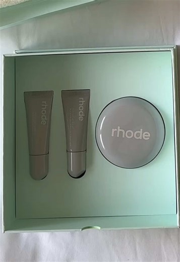 Unboxing Our New Masks: A Stylish Refresh 🤍❄️