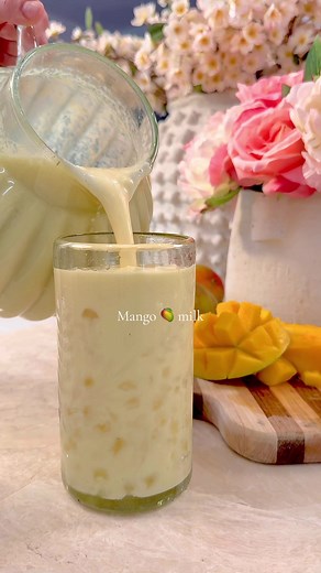 Creamy Mango 🥭 Refresco ✨ This is sooooo sooooo good! This recipe is for a 1 gallon pitcher 2 cups of mango 🥭 chunks - (fresh or frozen ) 1 can sweet and condensed milk 🥛 1 can of evaporated milk 🥛 Pinch of salt 🧂 Fill up the remaining of the pitcher with water & add sugar to your liking. Enjoy 😉 Mango cremoso 🥭 Refresco ✨ ¡Esto es tan bueno! Esta receta es para una jarra de 1 galón 2 tazas de trozos de mango 🥭 - (fresco o congelado) 1 lata de leche dulce y condensada 🥛 1 lata de leche 