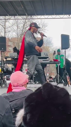 David Sincere performs “YaYa” freestyle at Jamaica Colosseum Farewell Block Party