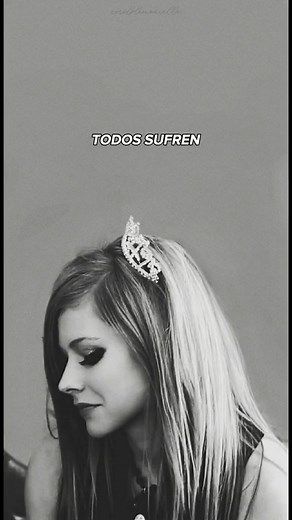 Avril Lavigne Everybody Hurts - Sad Music Video