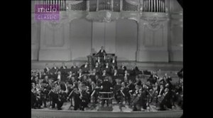German conductor Hans Schmidt-Isserstedt and the Sinfonieorchester des NDR performing the 1st movement of Beethoven's Symphony No. 7 in A major, Op. 92. It's great to see the concertmaster Erich Röhn, who also served as concertmaster of the Berlin Philharmonic under Wilhelm Furtwängler. | Meloclassic