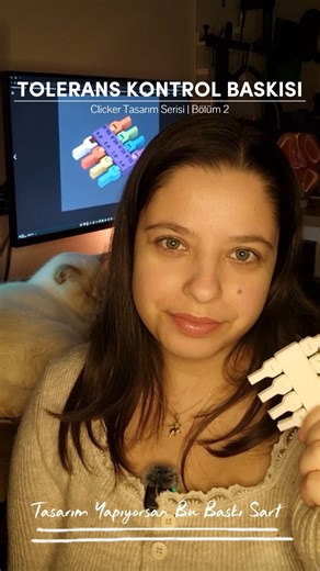 VersaLab on Instagram: "İlk bölümde tasarımda hissiyatı konuşmuştuk. Çift clicker hissi iyileştirdi ama asıl fark toleranstı. 🔧 Bu yüzden önce test baskısı aldık. Tasarım yapıyorsan bu baskı şart. 📐 Bölüm 3’te bunu tasarıma uyguluyoruz. 👇 #3dprinting #detaildesign #makercommunity #3ddesigner #engineeringdesign"