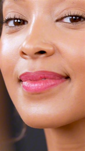 The secret to this oh-so berry look? Lining and filling lips with Lip Pencil Plus in Rare Garnet for that rich, all-over berry vibe. 💄✨ Get the Berry Monochrome look: ✩ Aqua Balance Makeup in MD70 ✩ Ultra Powder Foundation in Ultra Sandalwood, Ultra Pecan & Ultra Praline ✩ Sheer Face Powder in Translucent ✩ Lip Conditioner SPF 15 ✩ Dual Action Concealer in Medium & Medium Light Warm ✩ Wicked Lash Mascara ✩ Natural Brow Powder in Brown & Light Brown ✩ Cheek Crayon in Strawberry ✩ Soft Focus Fini