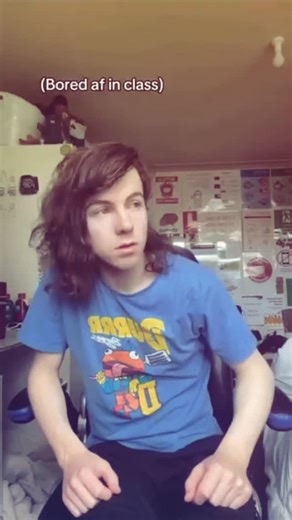 memes on Instagram: "Follow (@jimmyy.mp4) or 1 week badluck 日本利用压电瓷砖将脚步转化为电能。这些瓷砖捕捉来自你脚步的动能。当你行走时,你的重量和动作会对瓷砖产生压力。瓷砖会轻微弯曲,从而产生机械应力。瓷砖内部的压电材料将这种应力转化为电能。每一步都会产生少量电荷,而数百万步结合在一起就能产生足够的电力来驱动 LED灯、数字显示屏和传感器。在像涩谷车站这样繁忙的地方,每天大约有240万个脚步为这一系统作出贡献。这些电能可以被储存或立即使用,从而减少对传统电力来源的依赖,并支持可持续的城市基础设施。这种方法将日常运动转化为实用的可再生能源#日本#知识 #事实 #你知道吗 #推荐..."