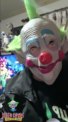 Killer klowns from outer space Shorty Puppet Boxing🥊🤡