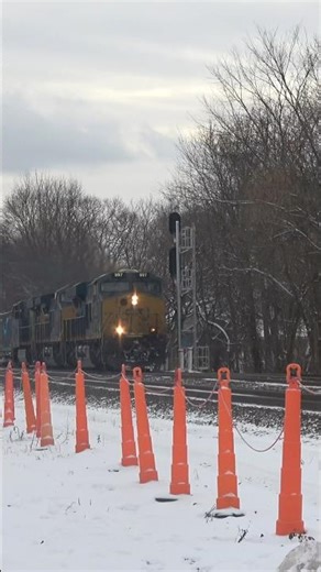 CSX 997 leads I003 through Voorheesville