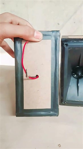 my new Twitter box 😈👿🎧