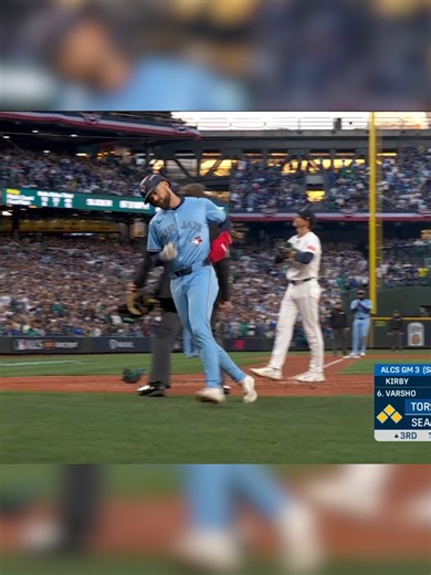 A wild pitch and the Jays lead! 🎥 Sportsnet | The Blue Jays Nation